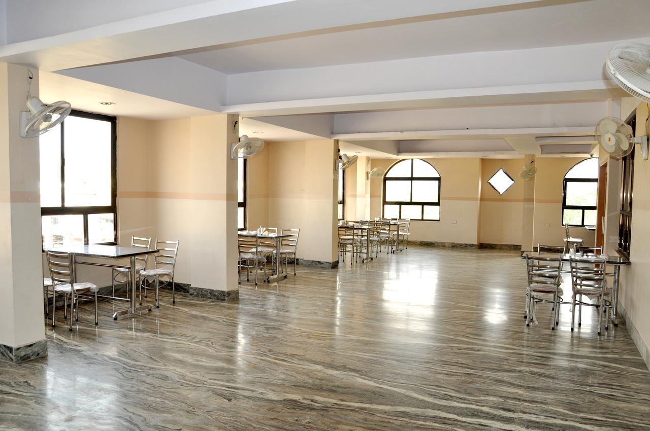 Hotel Kirti Plaza Chittorgarh Exteriör bild