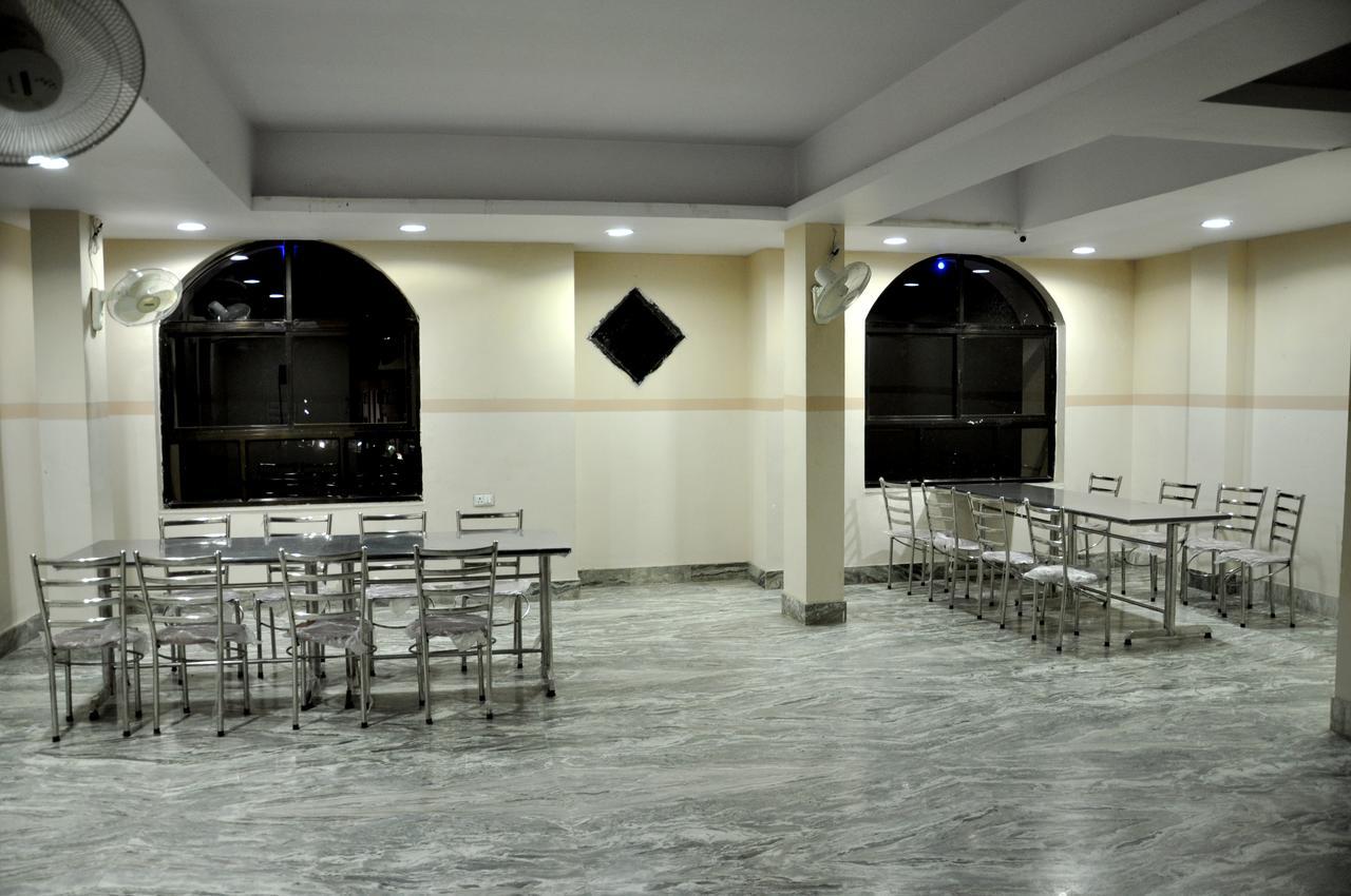 Hotel Kirti Plaza Chittorgarh Exteriör bild