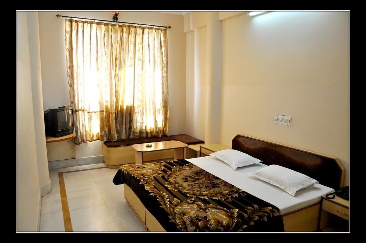 Hotel Kirti Plaza Chittorgarh Exteriör bild