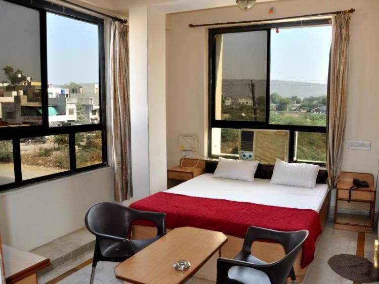 Hotel Kirti Plaza Chittorgarh Exteriör bild
