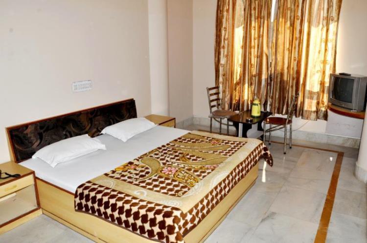 Hotel Kirti Plaza Chittorgarh Exteriör bild